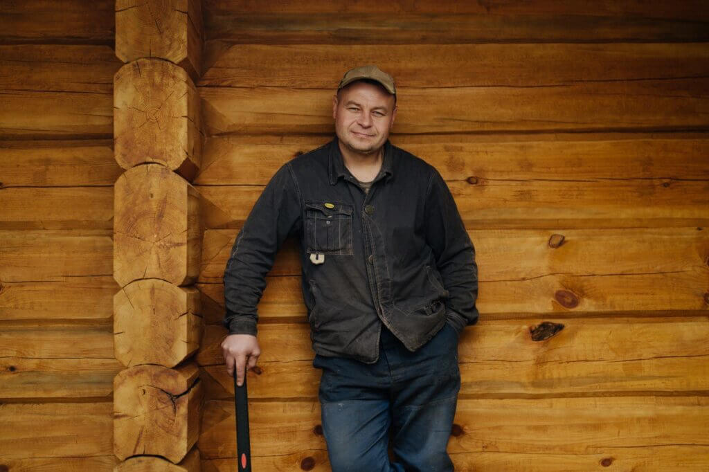 Валерий — руководитель бригады отделочников