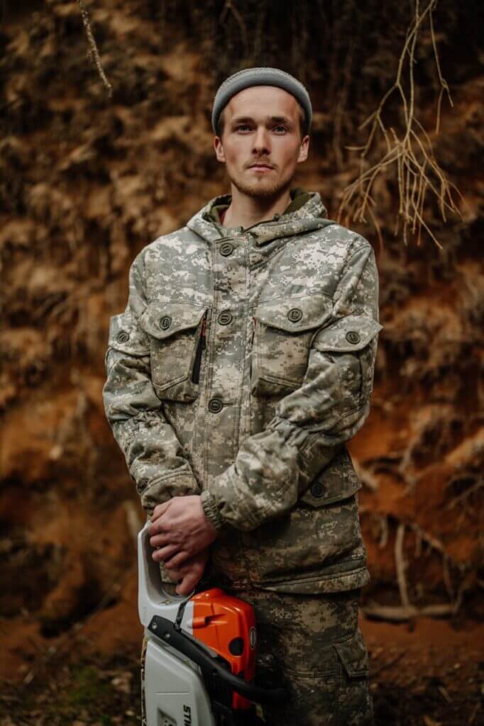 Юрий — специалист по монтажу